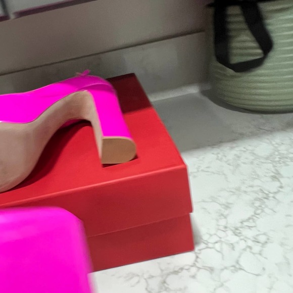 New Valentino Garavani Tan-Go Platform Pump Pink Patent Leather Sz 38.5 / 8.5 US - Picture 10 of 16